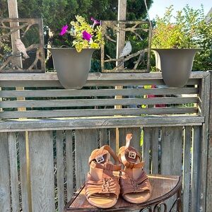 Size 9 leather Kork  Ease tan leather sandals